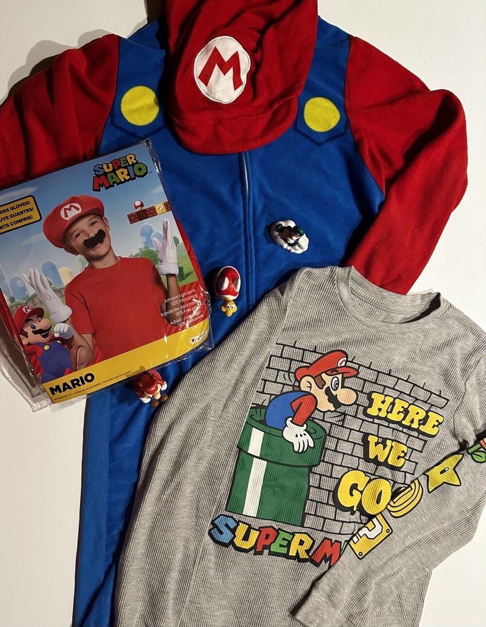 Boys Super Mario Hooded Pajamas 3 Toys Shirt Halloween Costume Large Sz 10/12